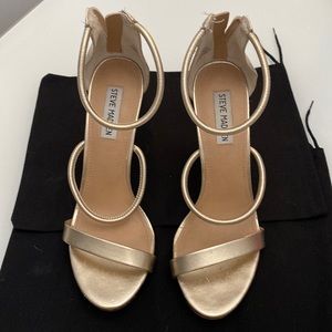Steve Madden gold heels